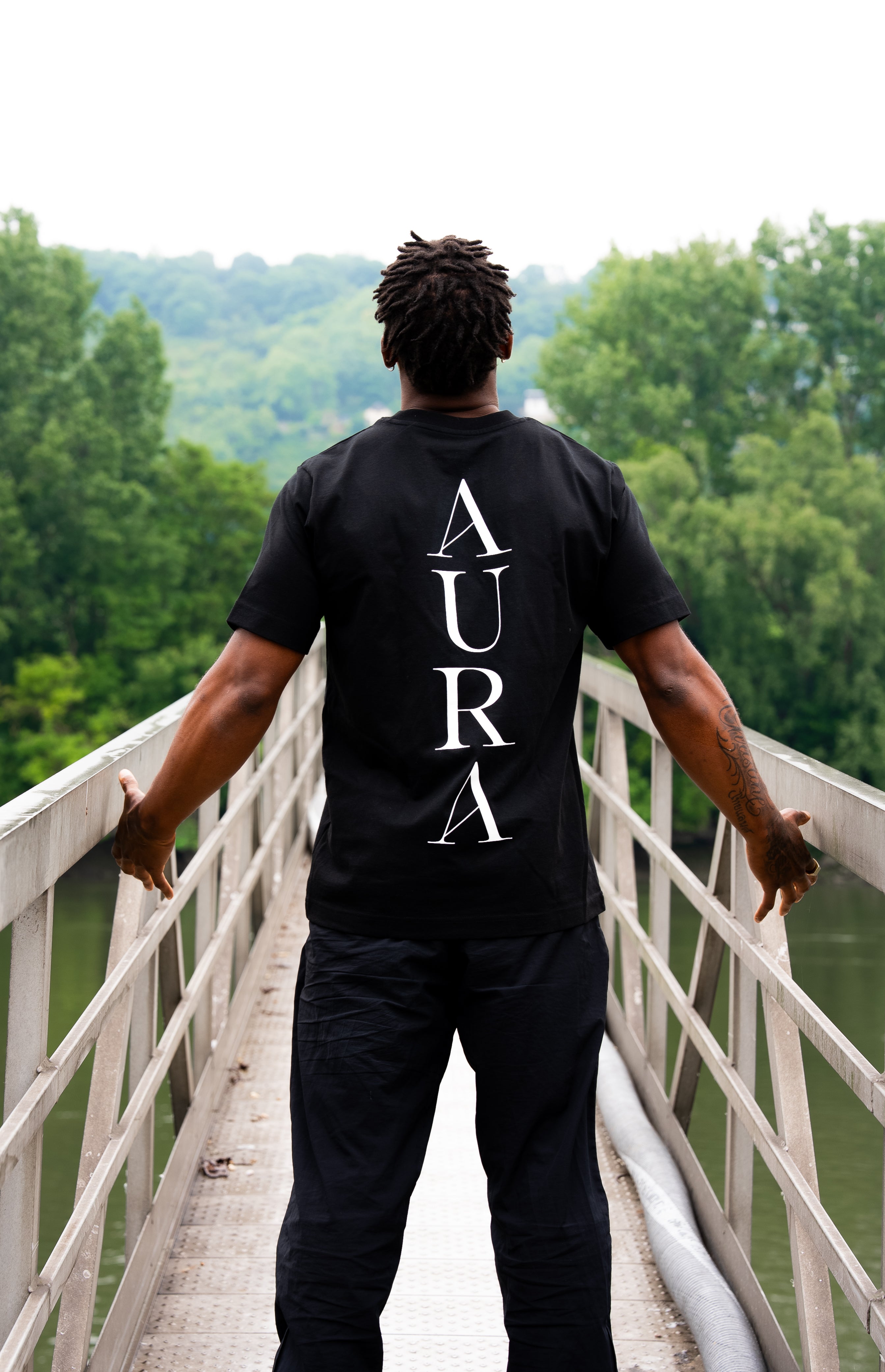 T-Shirt AURA